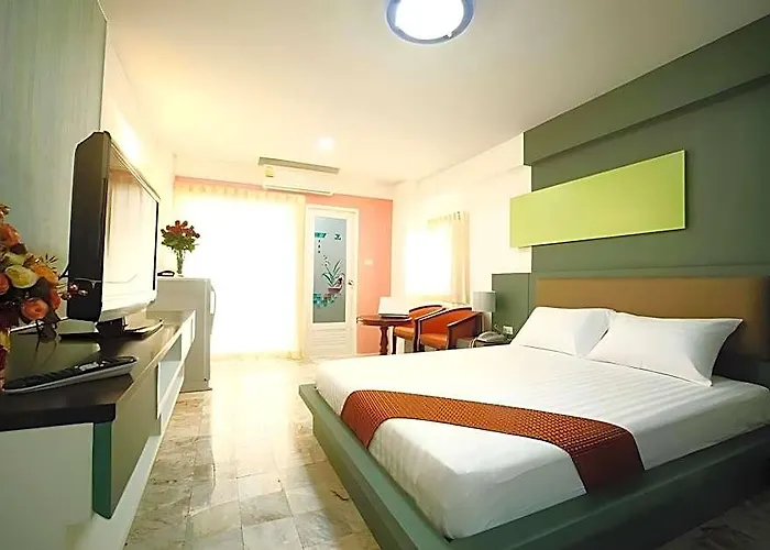 Pongsatorn Mansion Hotel 3*