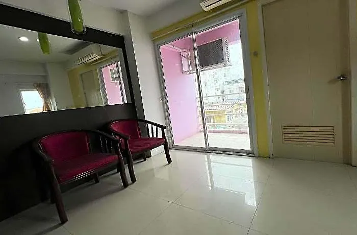 Hotel Pongsatorn Mansion