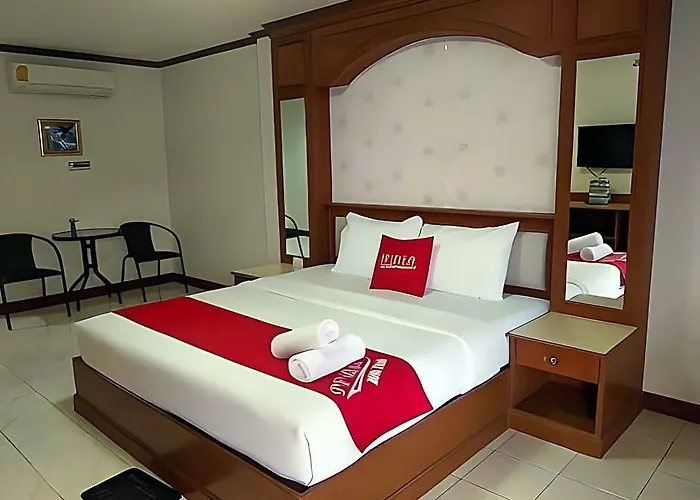 Pongsatorn Mansion Hotel 3*