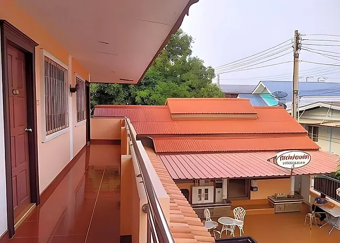 Pongsatorn Mansion 3*