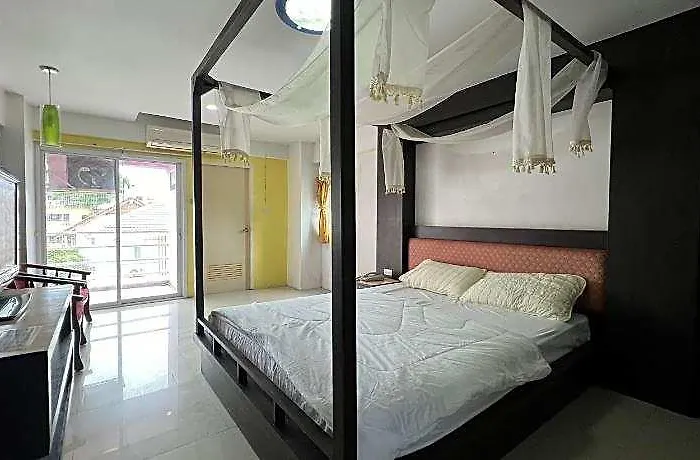 Pongsatorn Mansion 3*