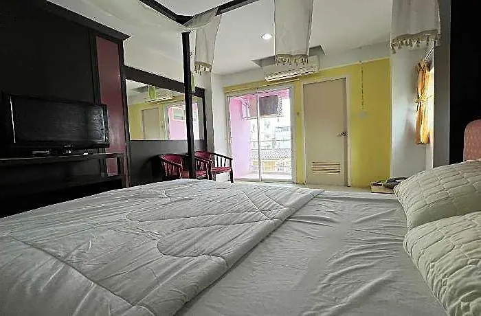 Hotel Pongsatorn Mansion
